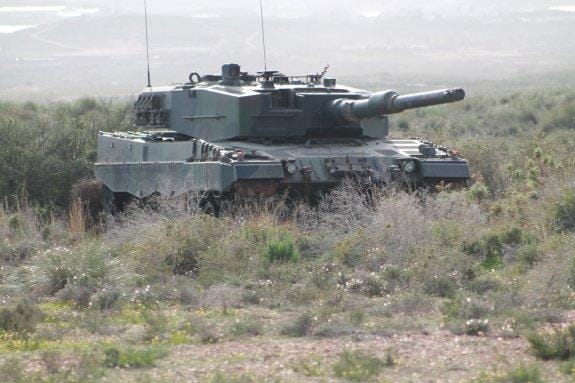 Uno de los 'Leopard' del Regimiento 'Alcántara' en acción.