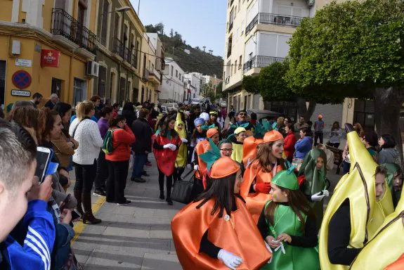 Desfile infantil por las calles de Gádor. :: ideal