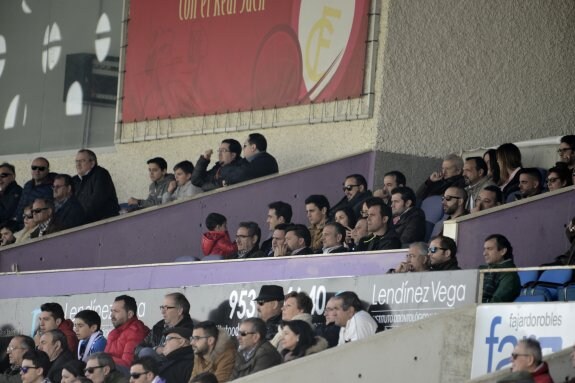 Palco del estadio de la Victoria, donde se suelen situar los propietarios del equipo. 