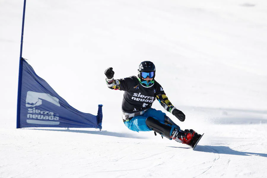 La velocidad de cada 'rider' rige esta disciplina de snowboard basada en carreras sin jueces.