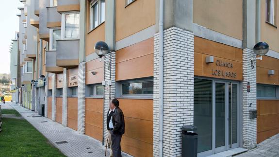 La Clínica Los Lagos, situada en Bezana, tiene concertado el servicio de interrupciones del embarazo desde 2013.