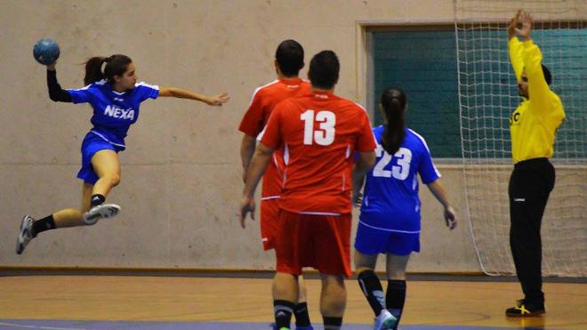 La almeriense Sara Hernández, a la selección absoluta de balonmano playa