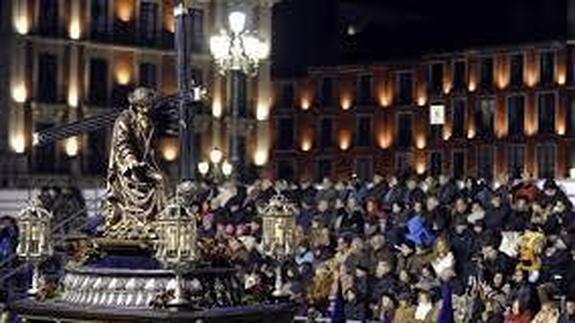 Sábado de Pasión en Sevilla: ver online en directo la Semana Santa (cofradías, horarios e itinerario)