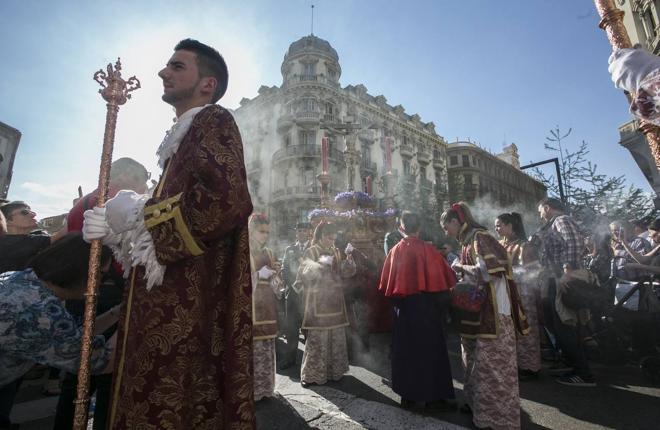 El Cristo de los Gitanos en Plaza de Isabel la Católica.