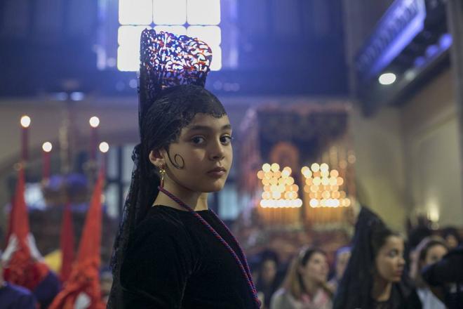 La hermandad de los Gitanos invadió un año más el Centro de Granada desde el comienzo de la tarde.