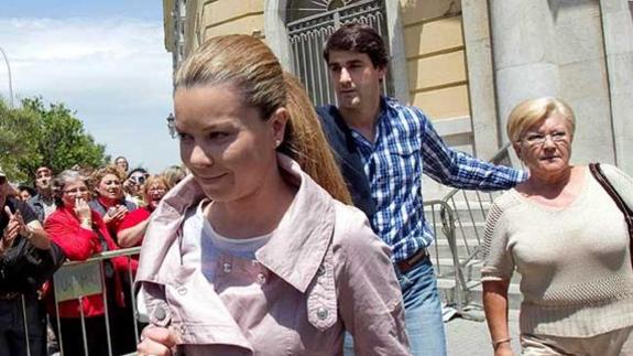 Ingresan en el hospital a María José Campanario