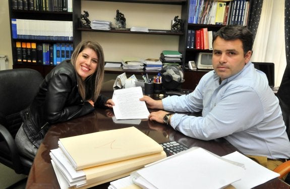 Una vecina de Linares consigue la custodia compartida de su mascota