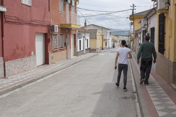 La calle de Atarfe en la que ocurrió el fatal suceso.