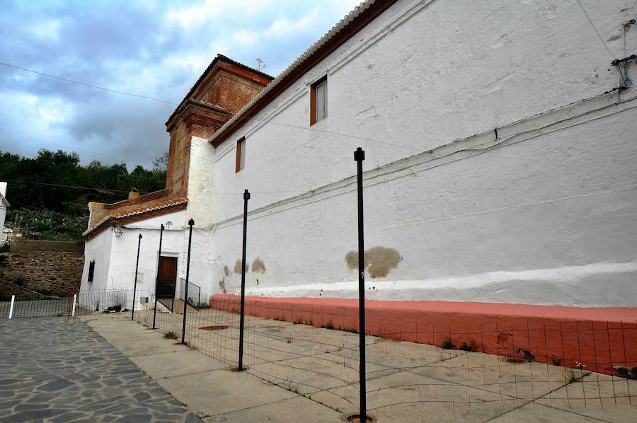 El Arzobispado clausura la iglesia de Mairena del siglo XVI por riesgo de derrumbe