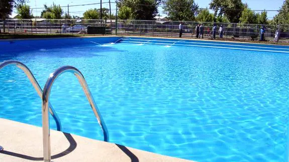 Fallece un niño de tres años tras caer en una piscina en Rincón de la Victoria