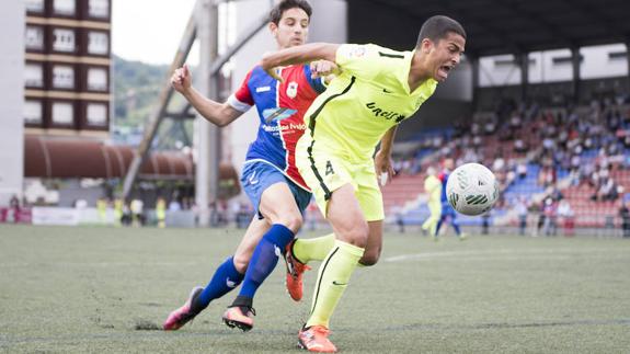 Igor Engonga, defensa del Almería B, estará entre seis y ocho meses de baja por lesión