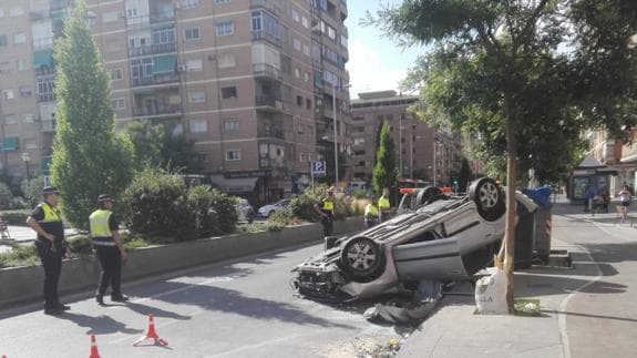 Un motorista se da a la fuga tras dejar dos heridos en el accidente en Camino de Ronda