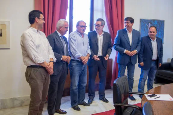 Reunión de la comisión de seguimiento del acuerdo de investidura entre representantes del PSOE-A y Ciudadanos el pasado lunes.