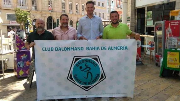 El Club Balonmano Bahía de Almería nace con fuerza y ambición