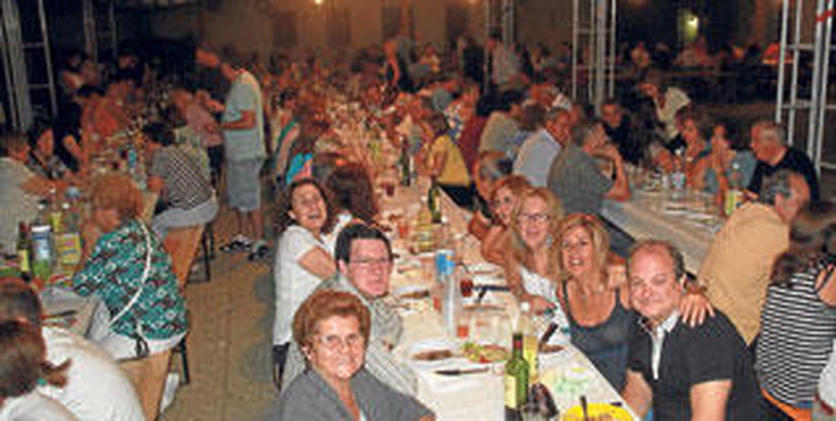 Guijo de Ávila cierra sus fiestas con una multitudinaria cena