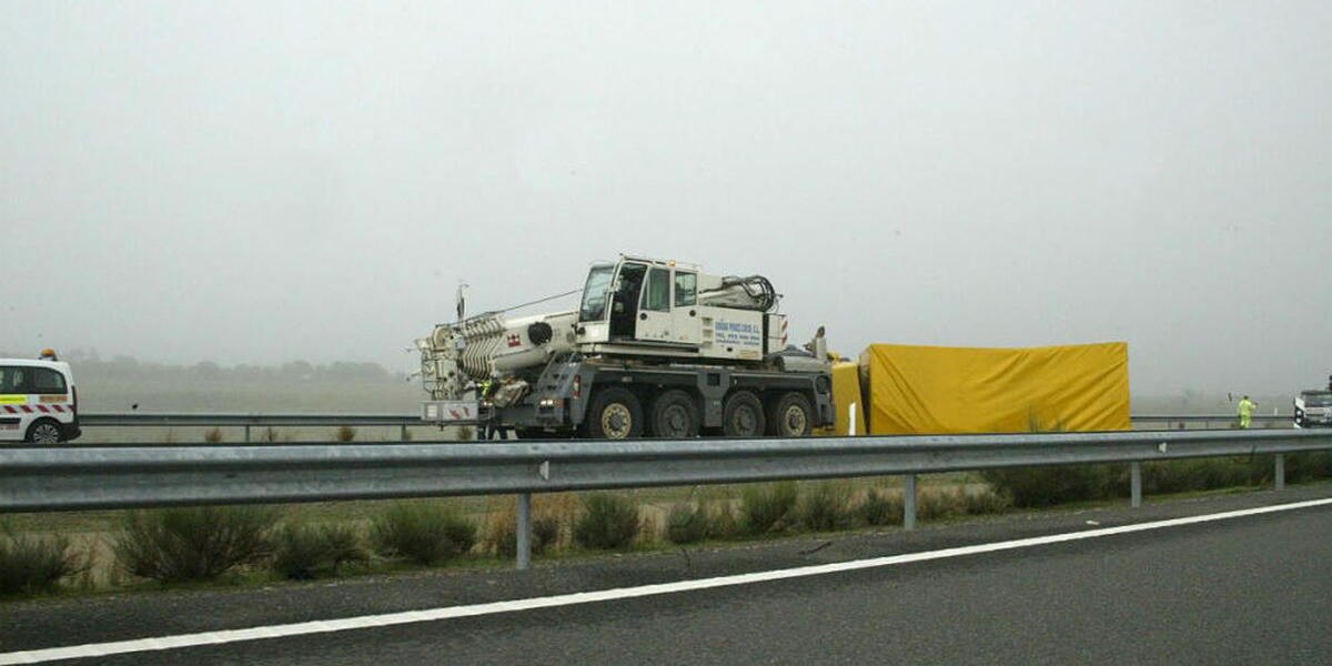 Dos camiones y un coche implicados en un accidente provocado por la niebla en Montejo