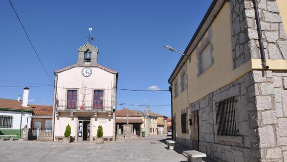 El Ayuntamiento de Peralejos de Abajo invierte 14.000 euros en la renovación de la red municipal de agua