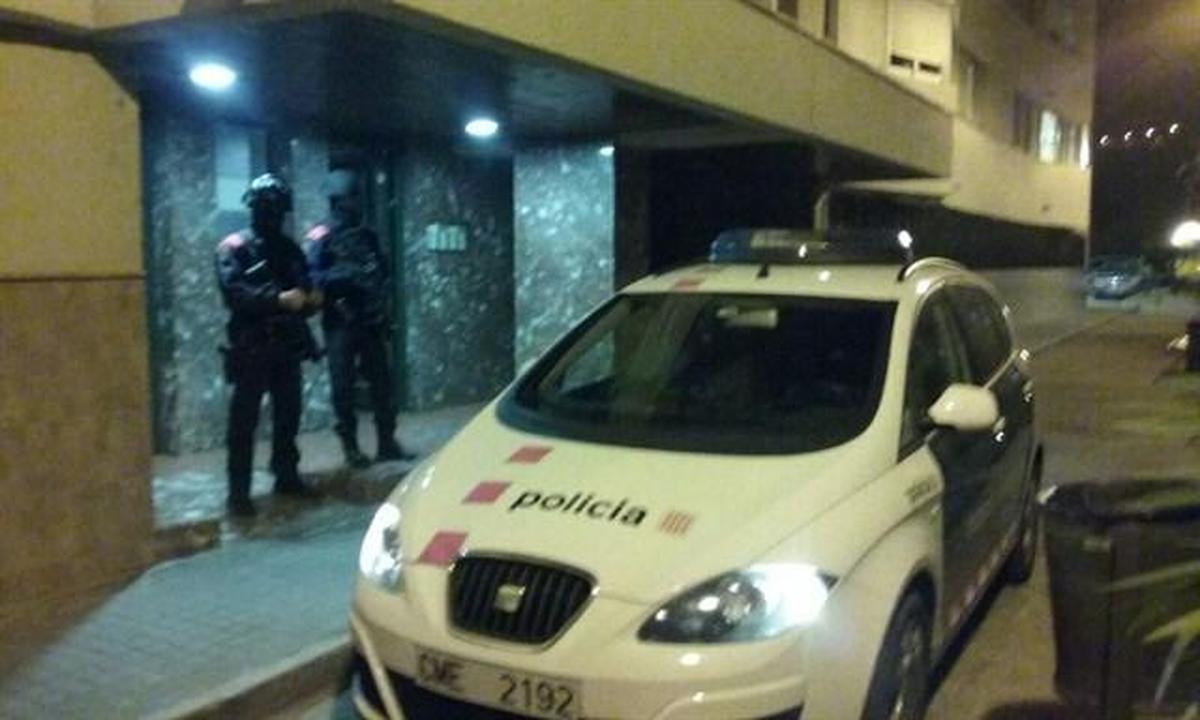 Varias detenciones y 12 registros en la operación antiyihadista de Mossos en Barcelona