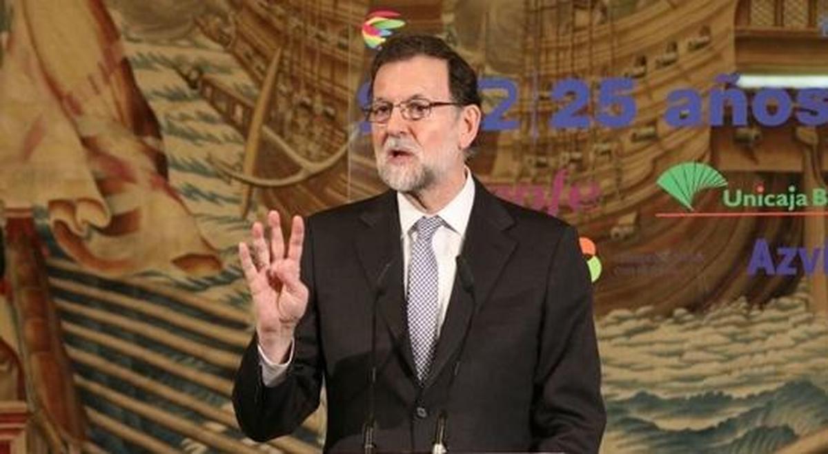 Rajoy da las gracias a los trabajadores por su contribución a la recuperación económica