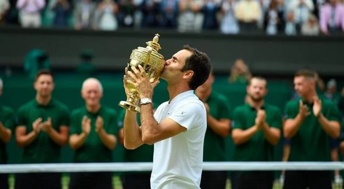 Federer aplasta a Cilic y se corona en Wimbledon por octava vez