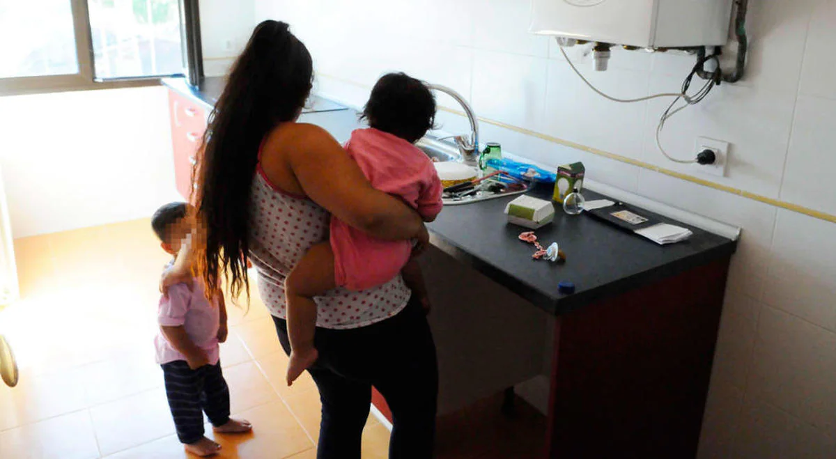 La Policía investiga una posible estafa a una madre menor en el presunto bloque okupado en Chamberí