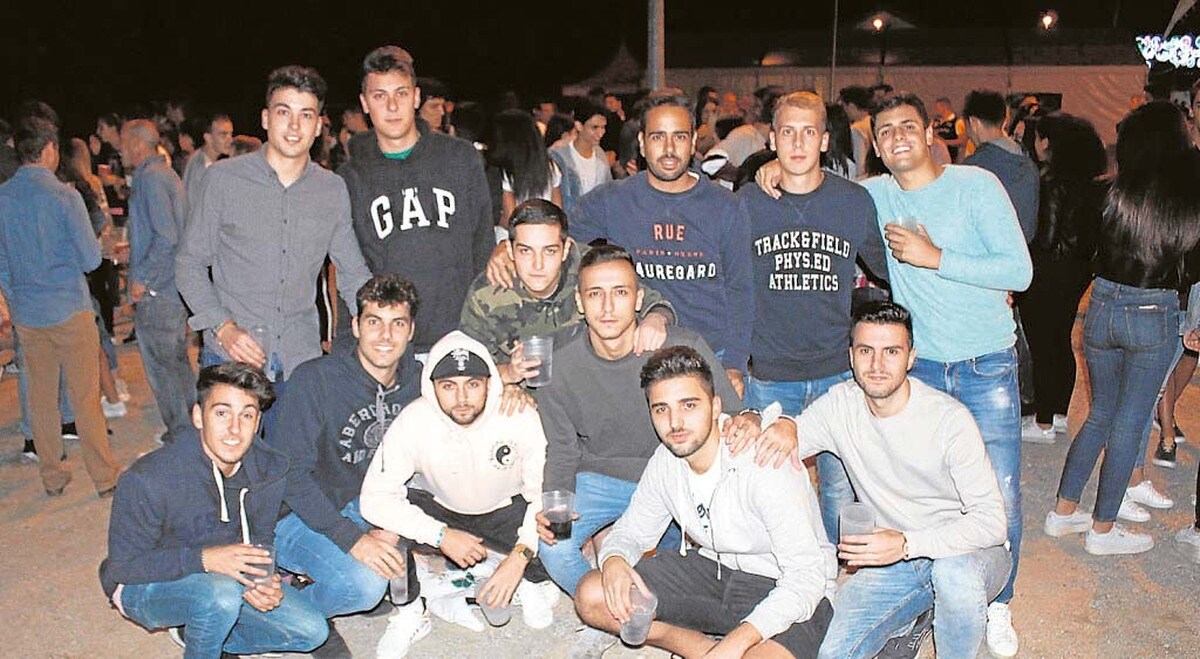 Los jóvenes marcan el inicio de la fiesta en Béjar