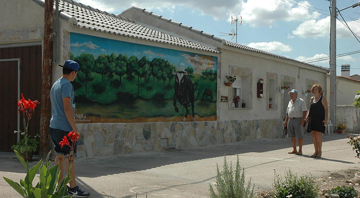 Una Fachada Adornada Por Un grafitti Revoluciona A Los Conductores una-fachada-adornada-por-un-grafitti-revoluciona-a-los-conductores