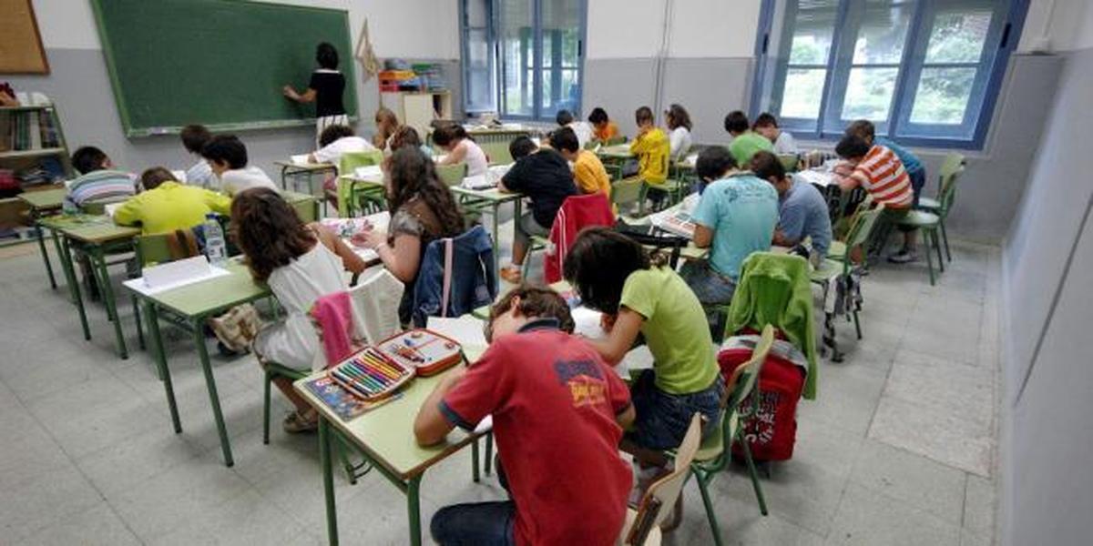 La Junta prevé más horas de idiomas en los colegios y adelantar el bilingüismo a Infantil