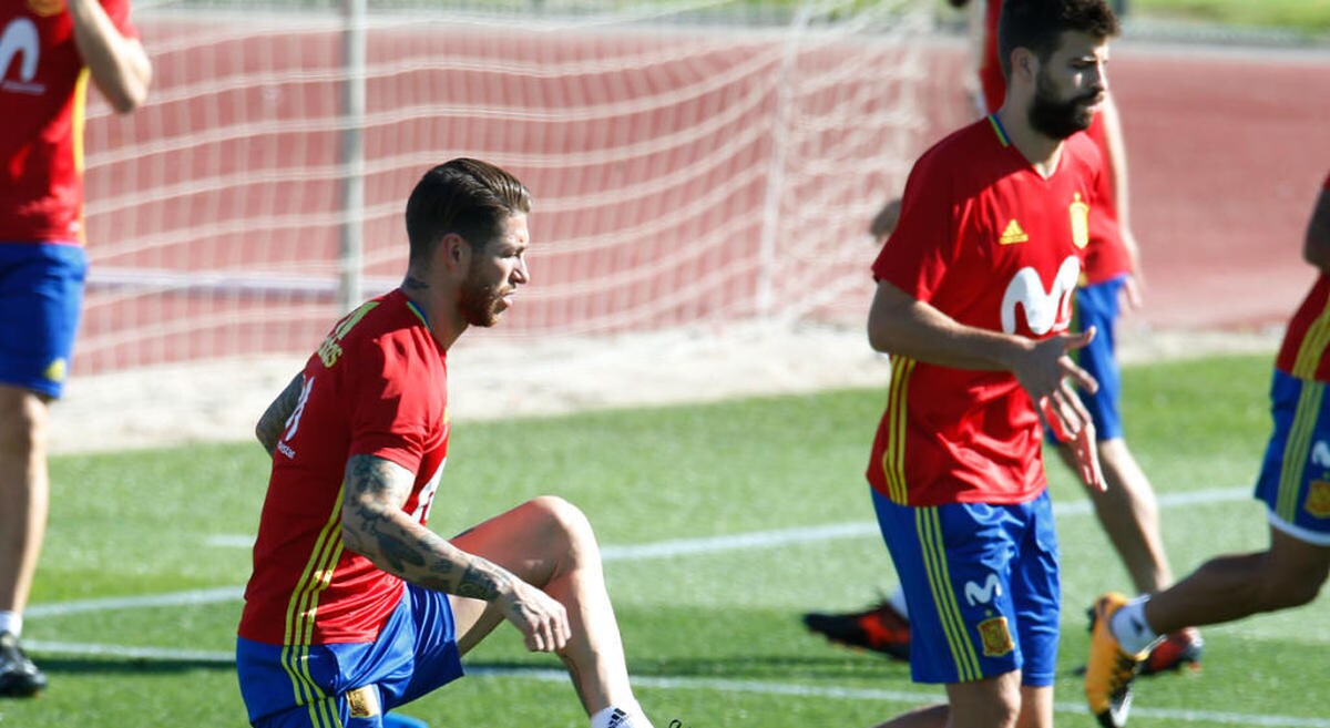 ¿Aconsejó la Federación a Sergio Ramos para que no hablara sobre Piqué?