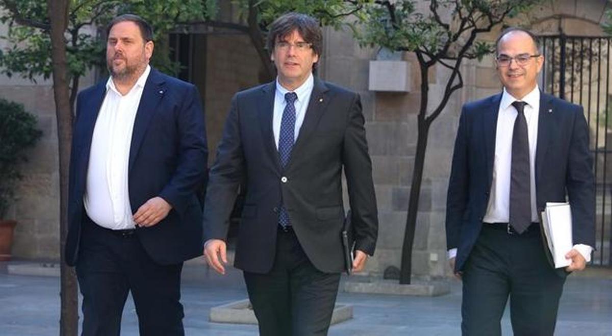 Junts per Catalunya y ERC negocian abandonar la vía unilateral en sus programas