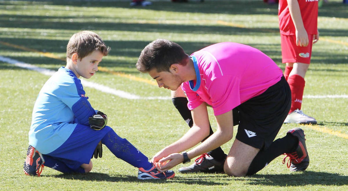 Los árbitros de fútbol base de Salamanca, hartos de agresiones: Aquí todos somos necesarios