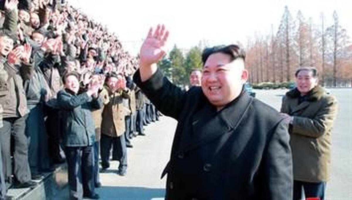 Kim Jong Un se compromete a desnuclearizar la península de Corea durante su reunión con Xi en Pekín