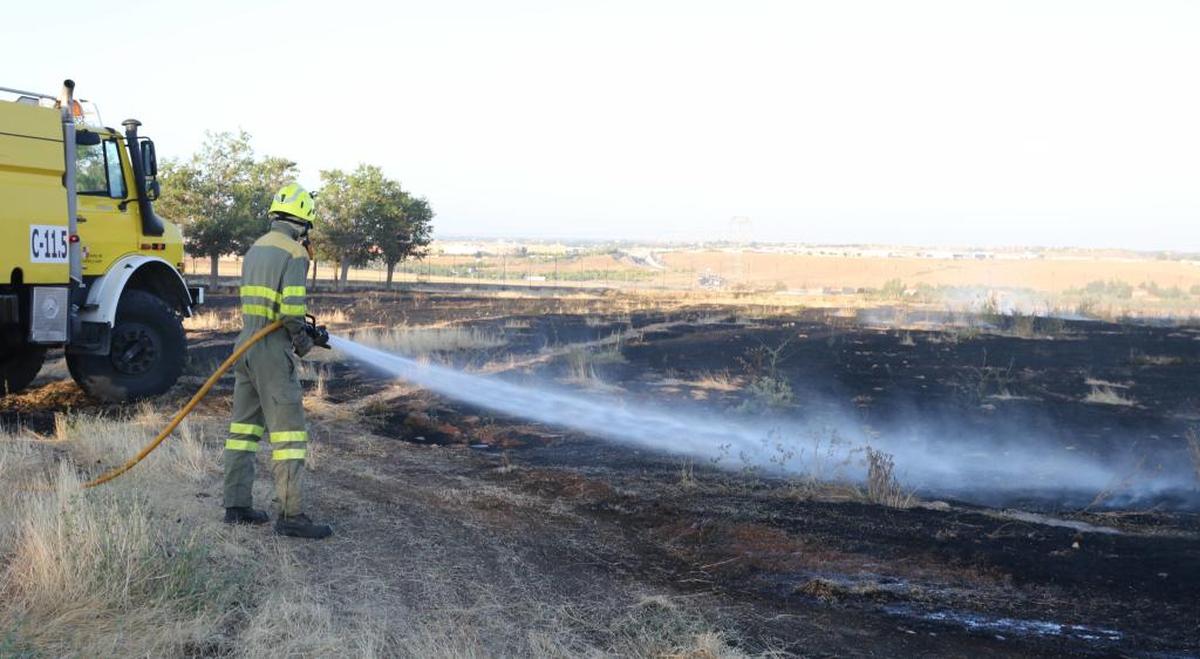 Un fuego de pasto alarma a los vecinos de Vistahermosa