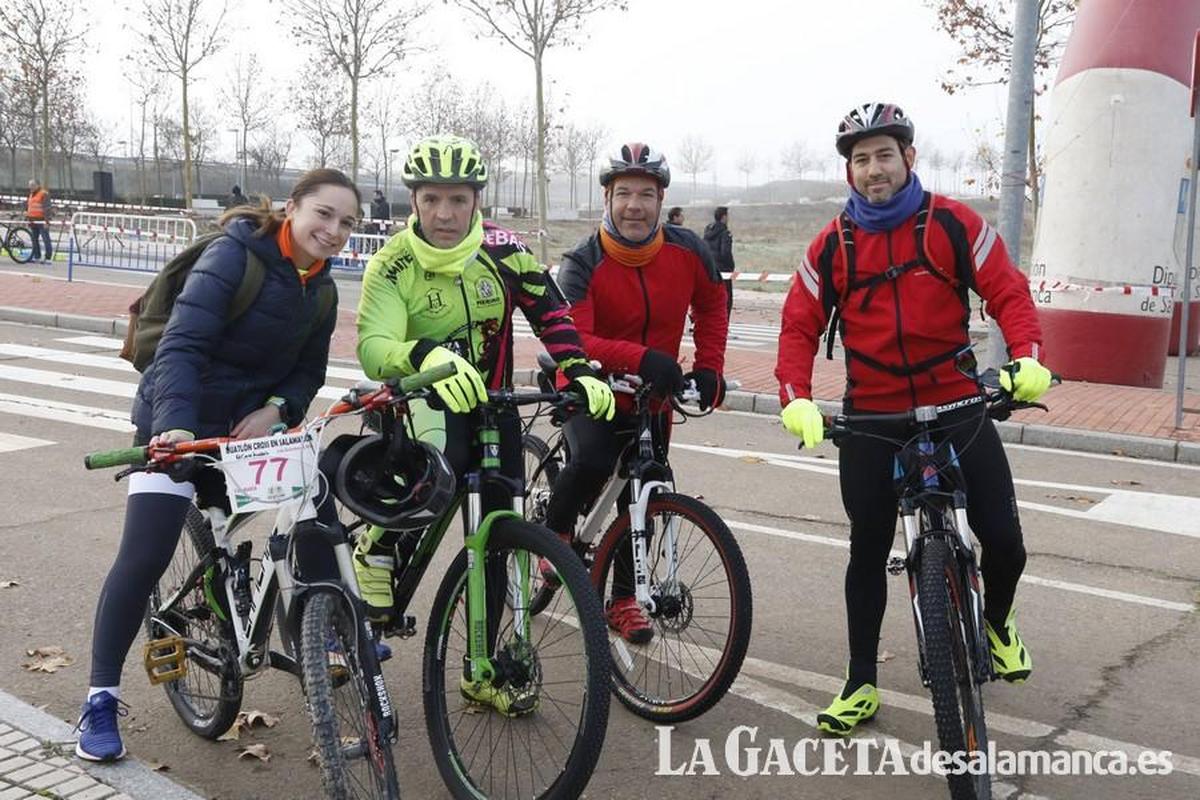 Los salmantinos demuestran una gran entrega en el duatlón 'Ciudad de Salamanca'