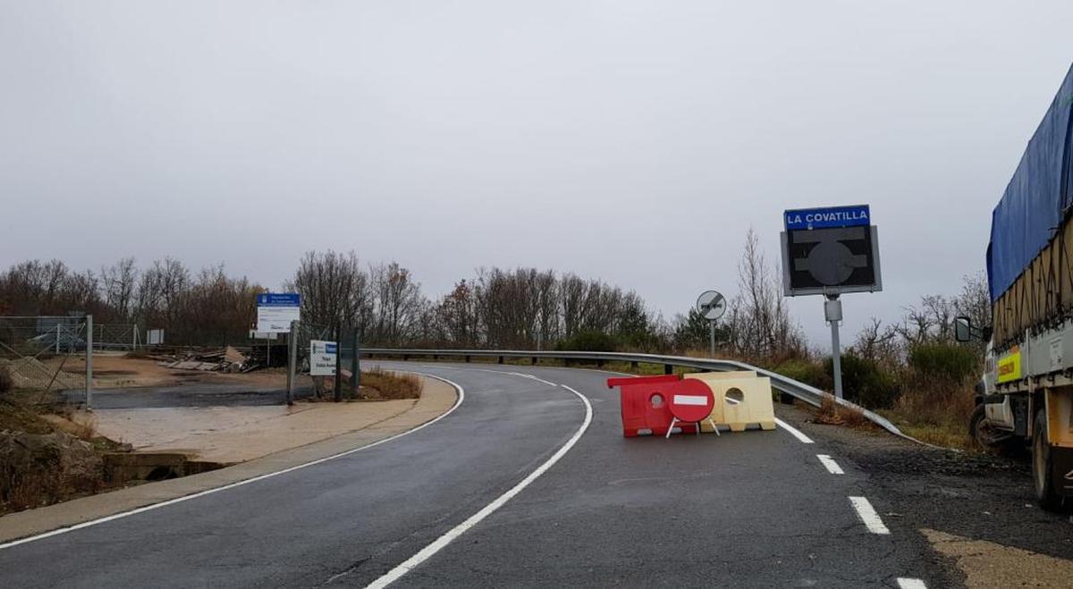 La carrerera de La Covatilla, cortada desde La Hoya por riesgo de nevadas