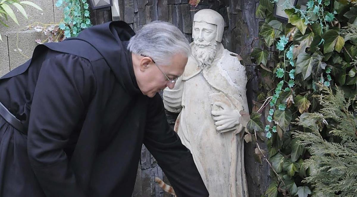 El cura expulsado de Miami vivía con menores en la calle Pinzones y dio clase en otros dos centros salmantinos