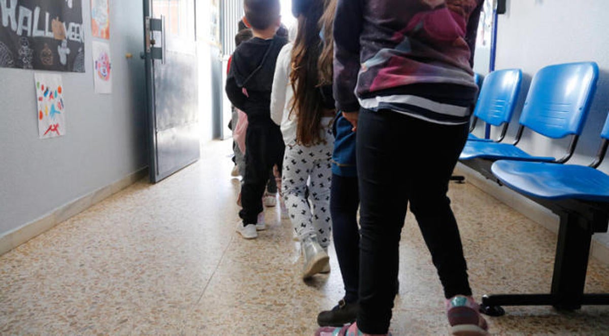 Guerra a los 'centros gueto': Los colegios, obligados a reservar plazas para niños con desfase educativo