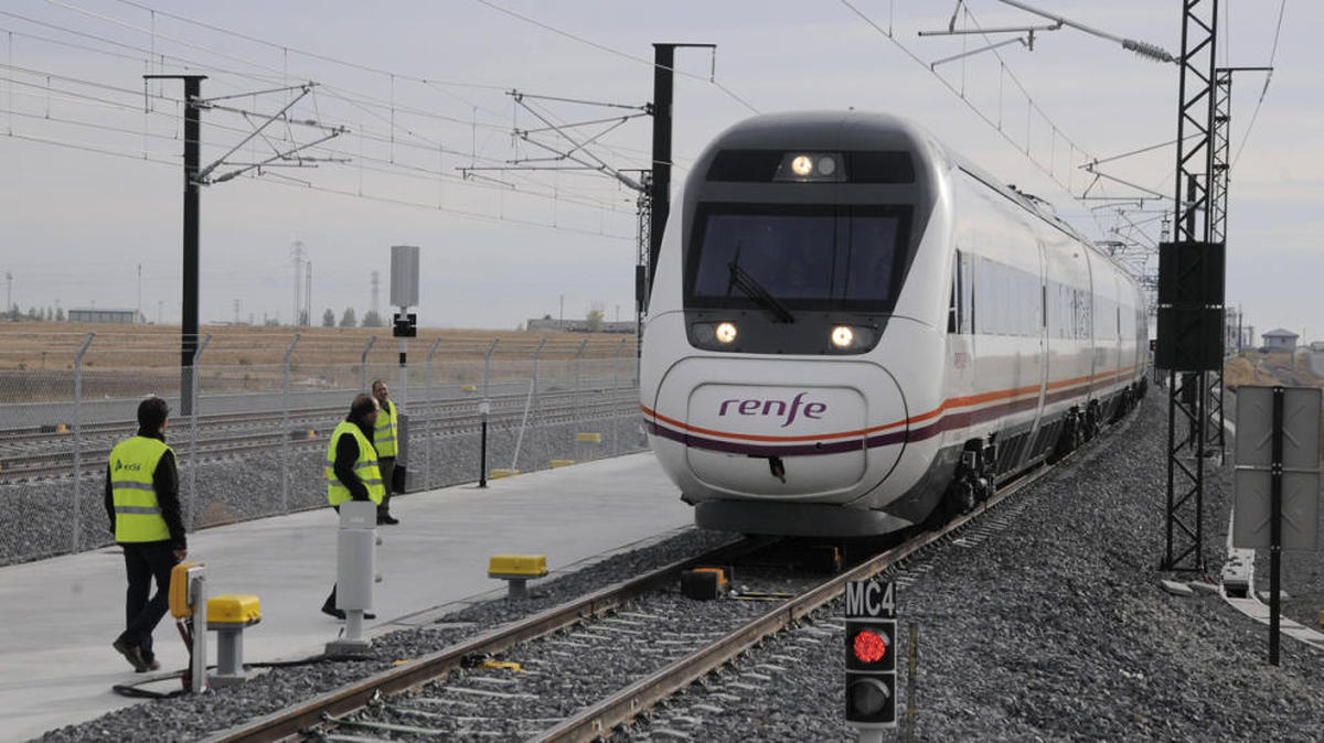 El tren a Madrid afronta un mes de prueba antes de su estreno