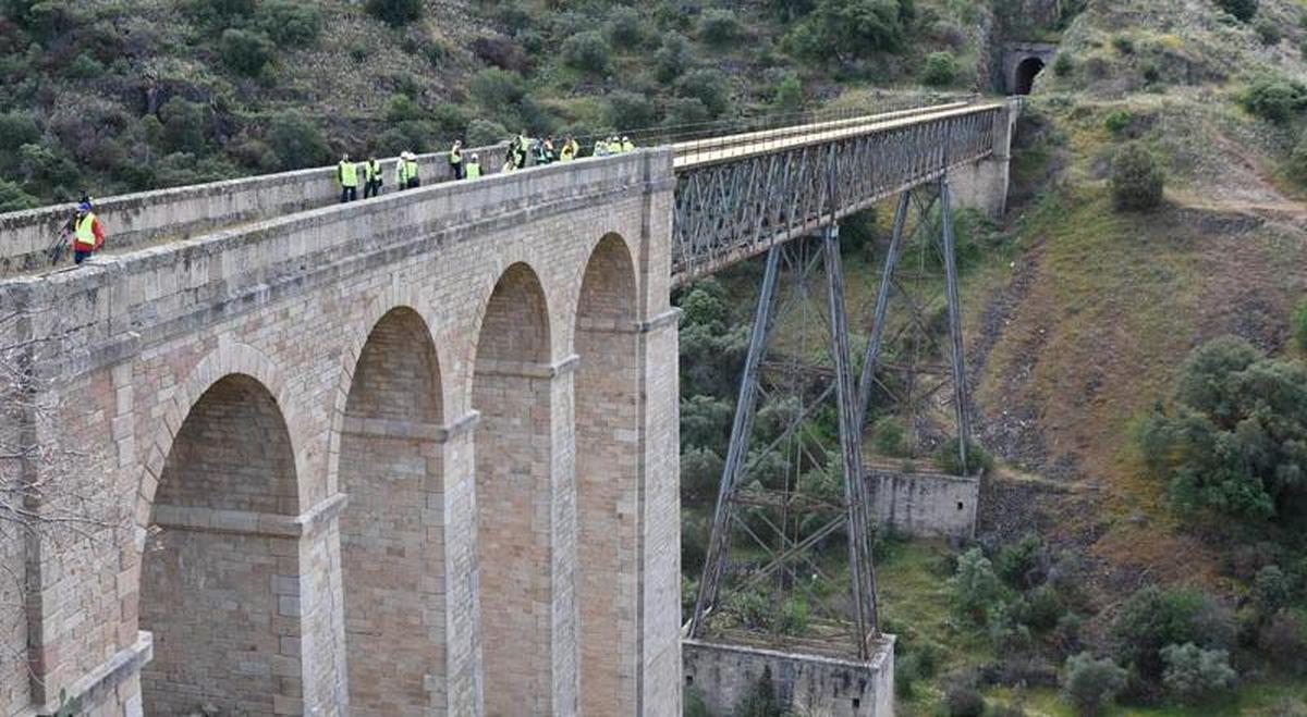 Nuevo enfrentamiento entre la Diputación y el Ayuntamiento de La Fregeneda a cuenta del Camino de Hierro