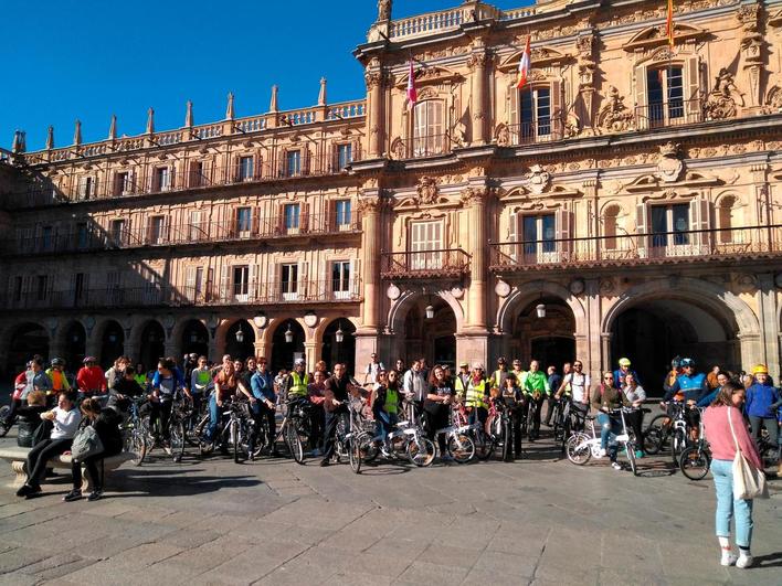 La bicicleta toma las calles de Salamanca