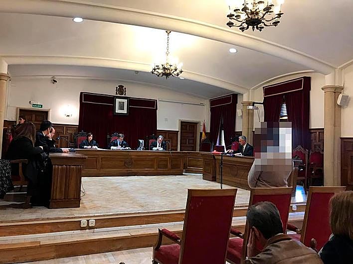 El acusado, en la Audiencia Provincial.