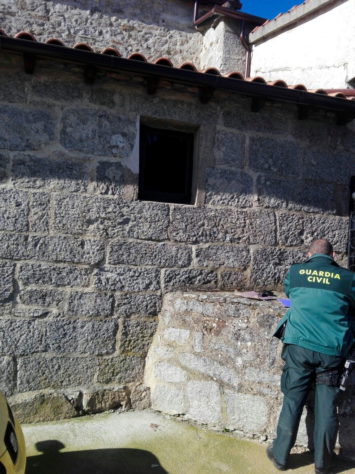 Imagen de las pruebas realizadas por la Guardia Civil en la localidad