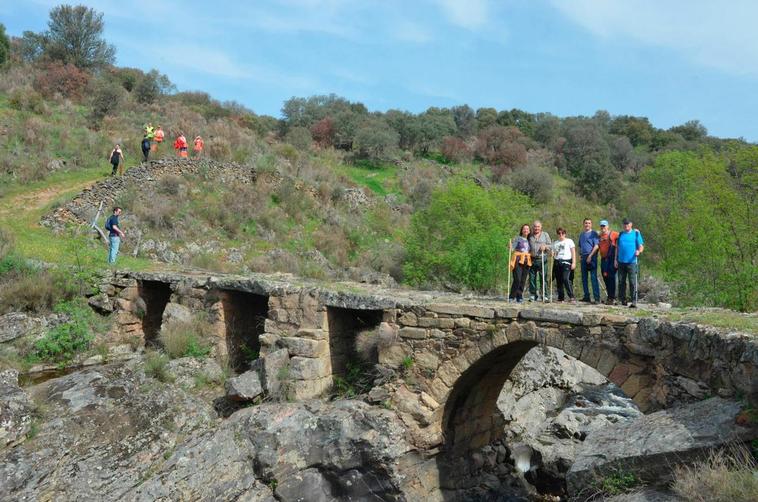 El trazado de la Ruta de Senderismo cambia en esta nueva edición para dar a conocer otras zonas del entorno de Hinojosa