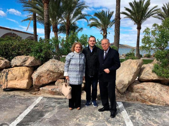 Fco Gutiérrez Barcala junto a Matilde y Paco.