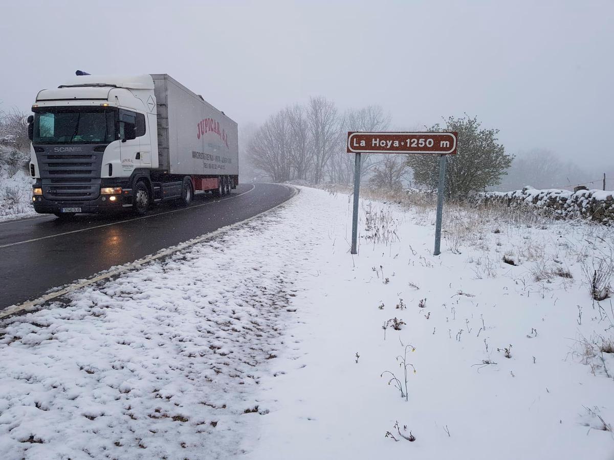 La nieve todavía sigue dificultando la circulación en Salamanca