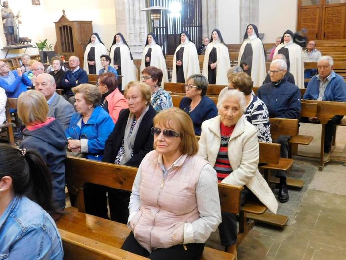 El grupo Lazarillo de Tormes de Villar de Gallimazo representa “Teresa, la jardinera de la luz”