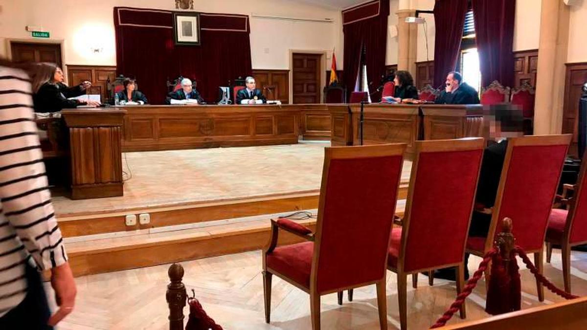 Un momento del juicio celebrado en marzo pasado en la Audiencia Provincial