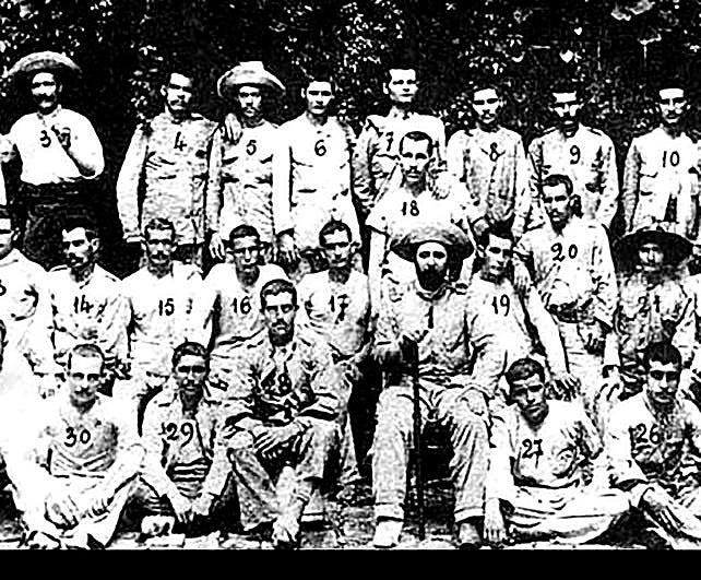 Miguel Méndez (nº 6) y Domingo Castro (nº 30), entre los héroes.