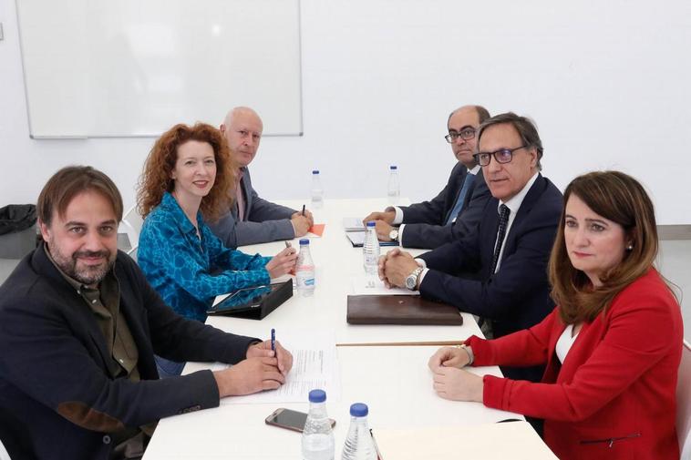 la reunión mantenida entre Ciudadanos y Partido Popular en Salamanca.