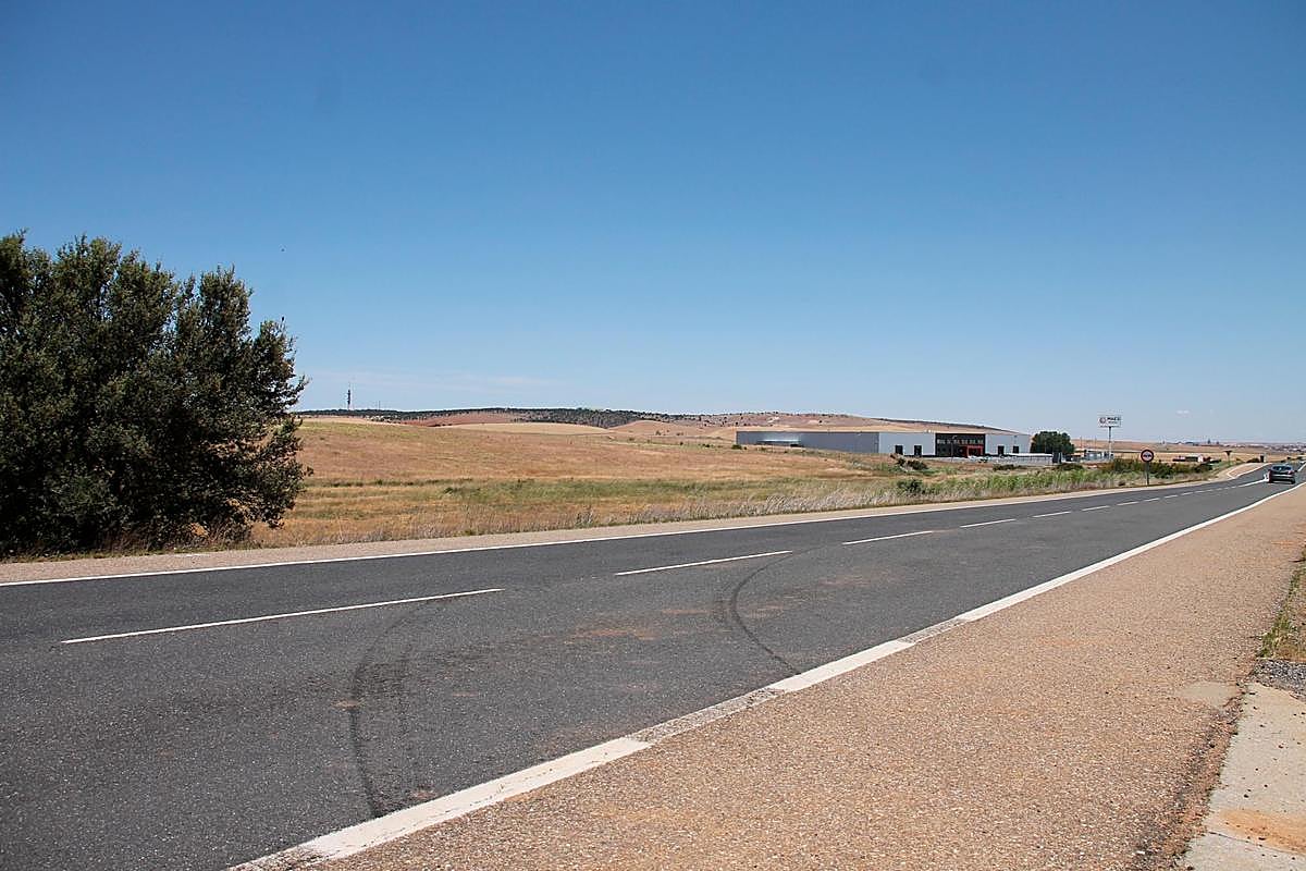 El hangar para helicópteros se construirá en un terreno junto a la carretera de Vecinos.